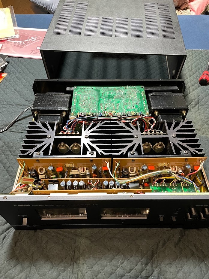 YAMAHA パワーアンプ B-2 の接触不良を取り合えず直した話w YAMAHA パワーアンプ B-2 の接触不良を取り合えず直した話w