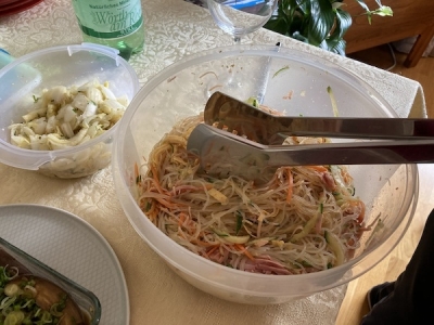 ぐーママの春雨サラダと 誰かの白菜漬け(ピリ辛)